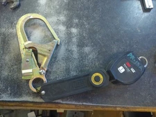 ) 3M DBI SALA Nano-Lok 4.6ft Self Retracting Lifeline w/Anchor Hook 310051