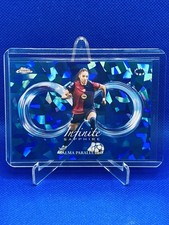 Topps Womens UWCL Sapphire 24/25 Salma Paralluelo Barcelona Infinite SP Case Hit