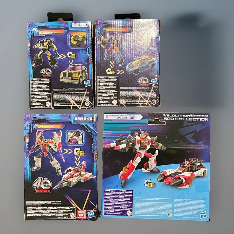 Transformers Legacy United Cybertron Deluxe  &  Voyager Class Action Figure Lot - Image 2 of 4