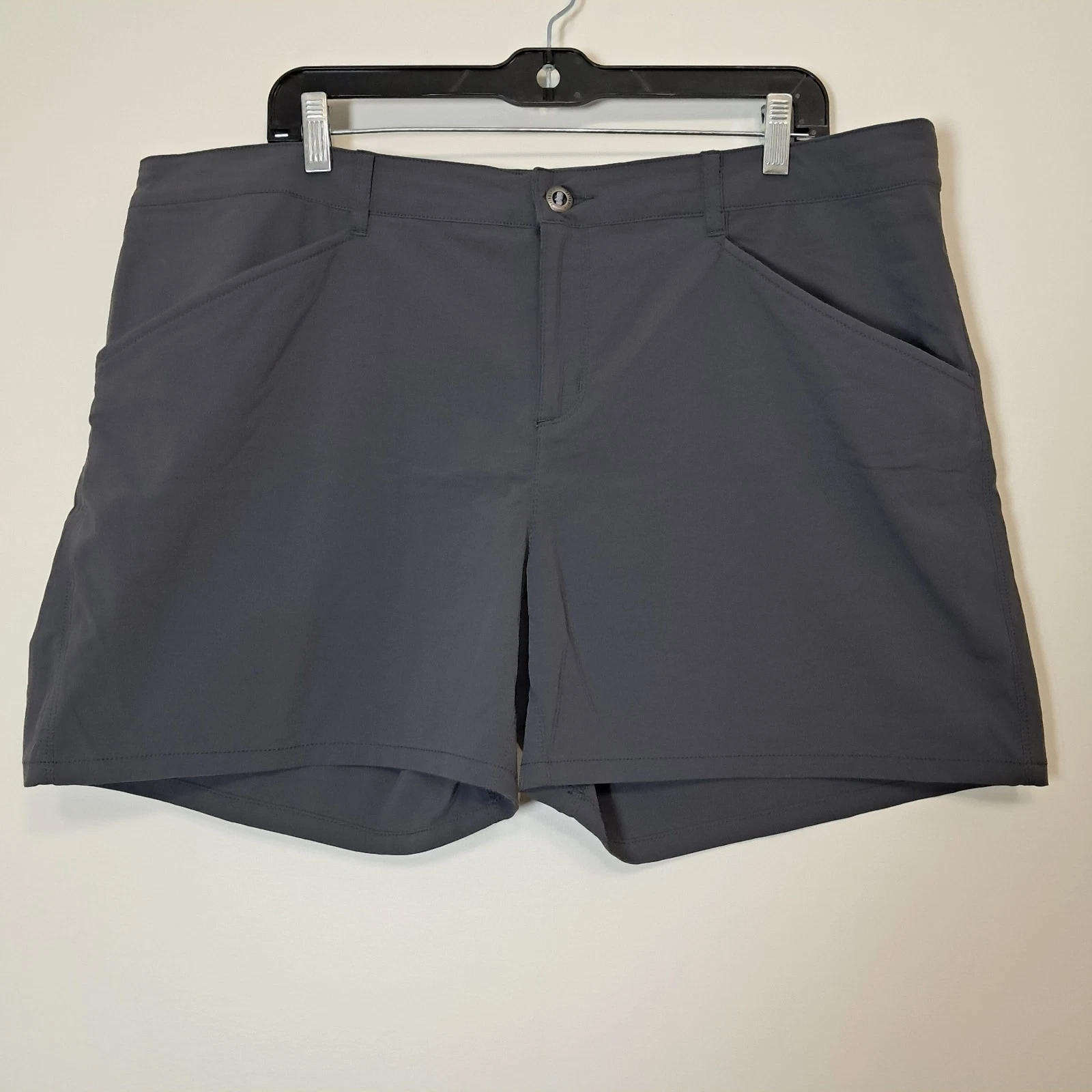 Patagonia Quandry Shorts Women's Size 18 Gray Stretch Lightweight