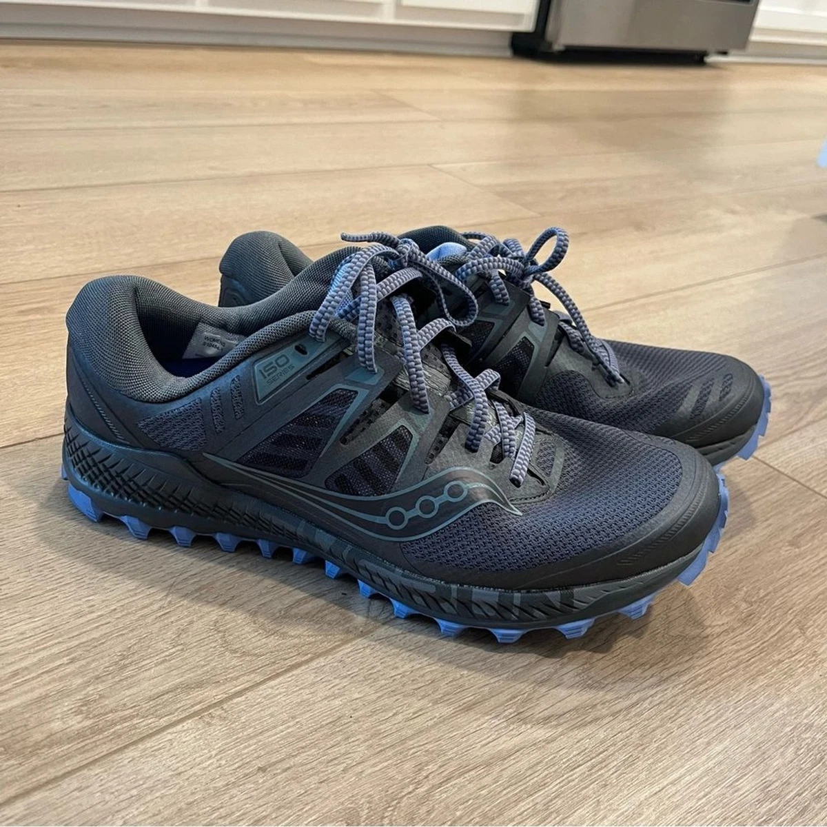 Saucony women's sales peregrine iso