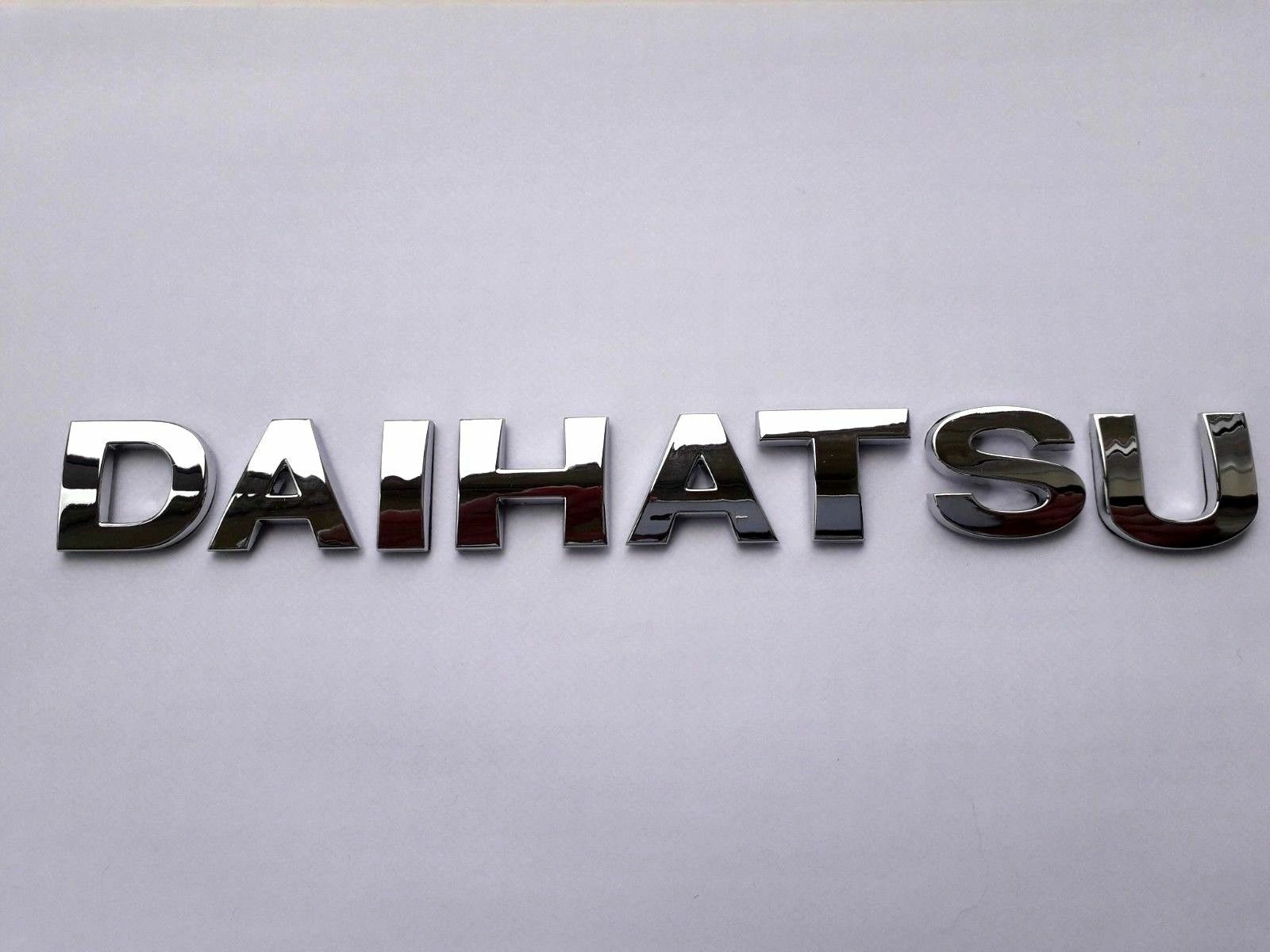 New Chrome 3D Selfadhesive Car Letters badge emblem sticker Spelling