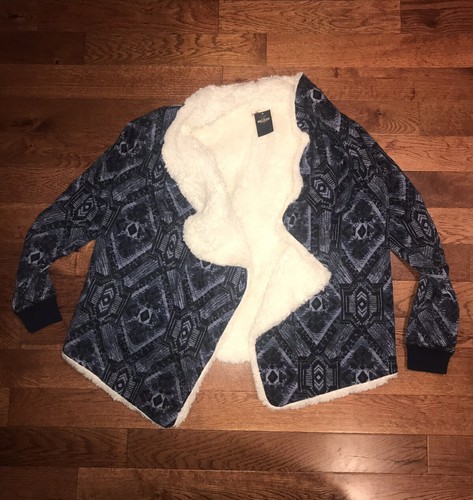 NWT Hollister BLUE WHITE FAUX FUR fuzzy 