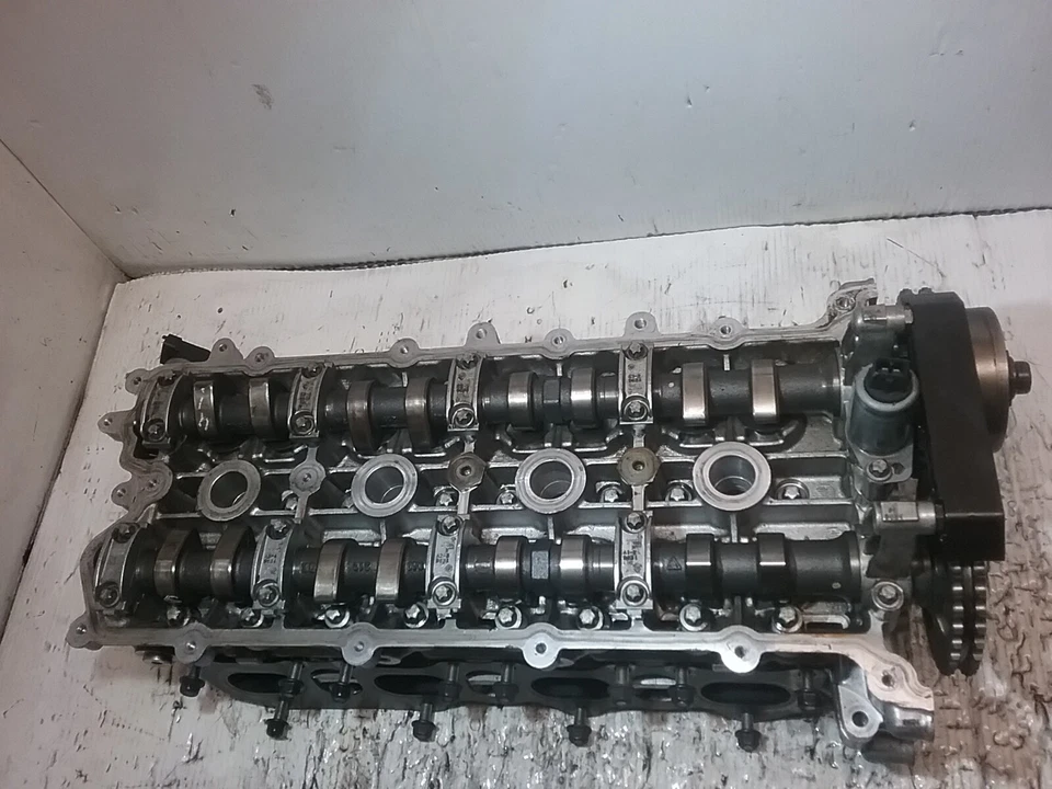 2003-2006 保时捷 Cayenne 右侧气缸盖 306-5236R 4.5L 升 8 圆筒式真空吸尘器 — 第 2/4 张图片