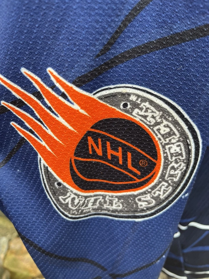 Vintage Y2K Nike Team NHL Street Toronto Maple Leafs Hockey Jersey Size Large - Image 3 of 4