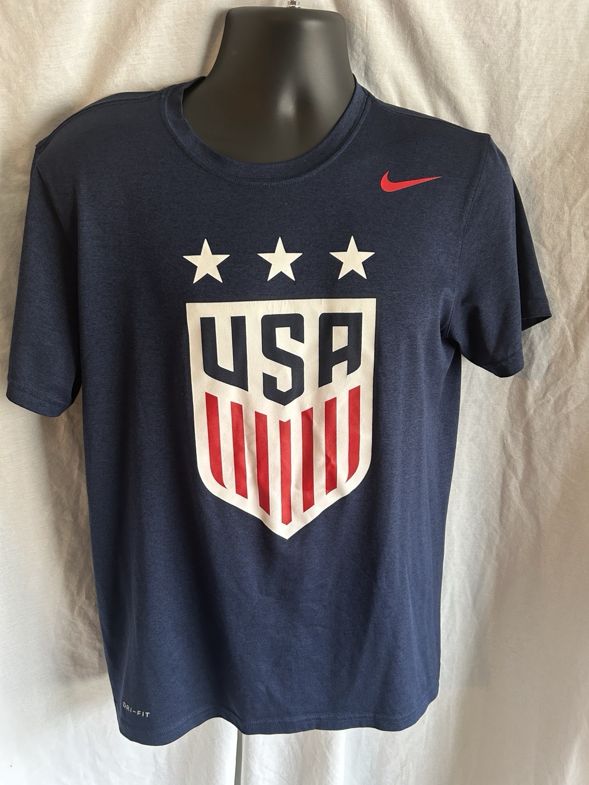 Nike USMNT USA Soccer Dri-FIT Tee Men’s Medium Navy Blue 3-Star Shield Crest