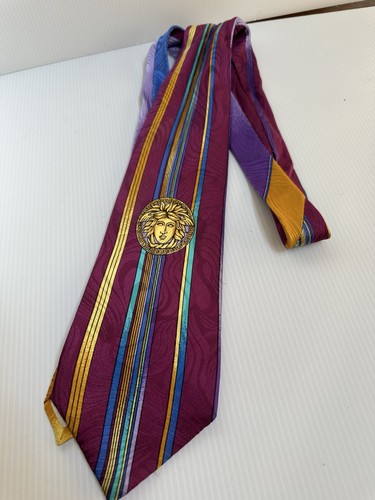 GIANNI VERSACE VTG ’89 HAND MADE SPAIN 100% SILK MEDUSA LOGO PURPLE YELLOW TIE - Picture 8 of 12