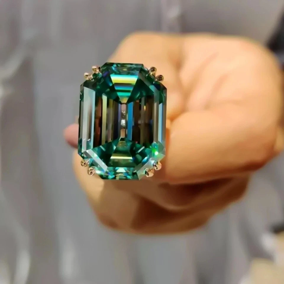 Сертифицированное кольцо с одним бриллиантом изумрудной огранки 5,5 карата из серебра 925 пробы - Изображение 2 из 4