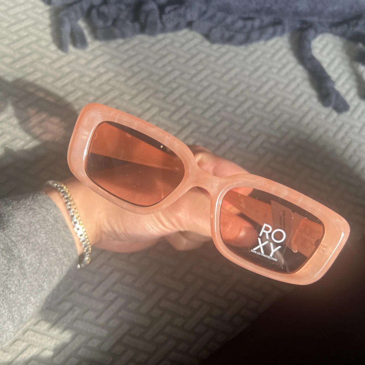 NWT Kendall & Kylie “Roxy” Black Sunglasses with Case and Cloth roxy sunglasses products for sale | eBay main image 3