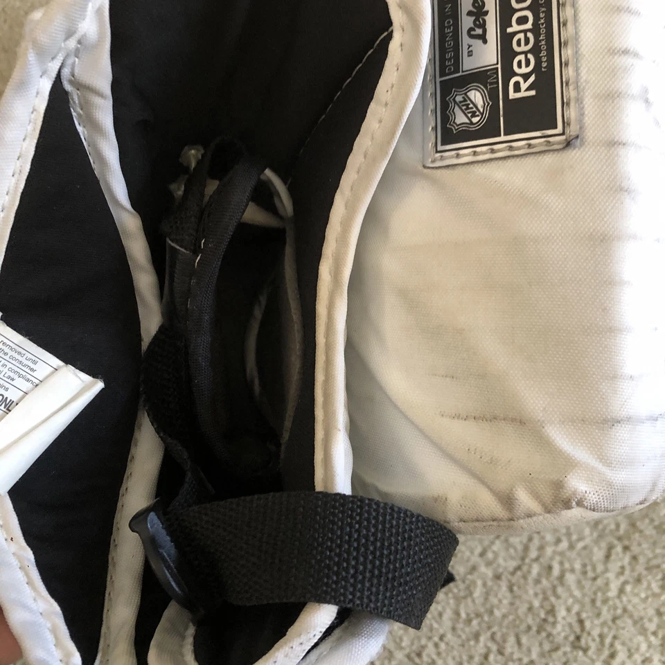 Guante de portero REEBOK 14K ICE HOCKEY USADO ~ JUNIOR Foto 4 de 4