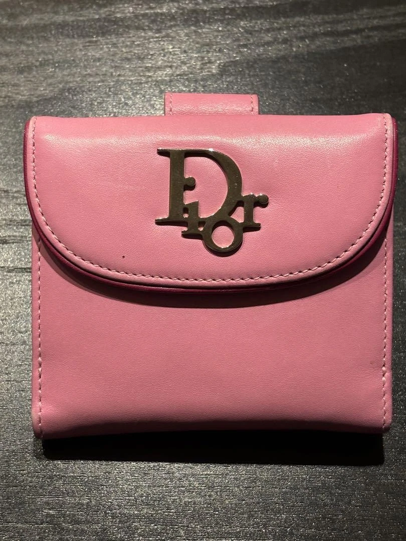 Derniers objets en vente jusqu'au 8 mai 2025 Portefeuille Christian Dior bi pli