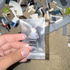 LEGO Marvel Super Heroes: Iron Man Malibu Mansion Attack (76007) Read descrip!