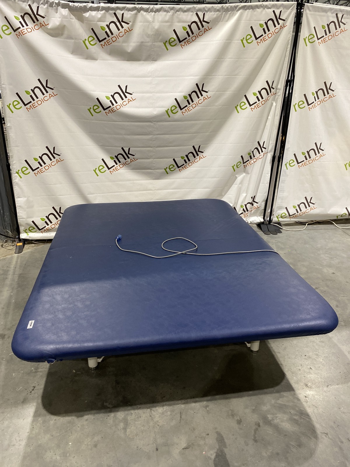 Armedica AM660 Mat Platform Table