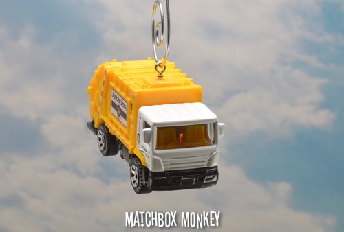Thank you Heroes 2020 Garbage Trash Refuse Truck Custom Christmas Ornament Waste - Picture 3 of 11