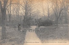 CPA 92 FONTENAY AUX ROSES ECOLE NORMALE D'INSTITUTRICES UN COIN DU PARC