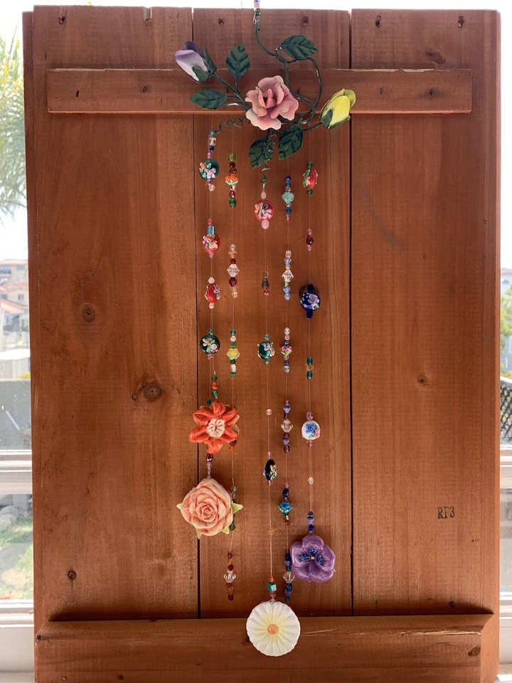 Cuentas de vidrio de metal de porcelana floral de medios mixtos rosa jardín atrapasol móvil Foto 2 de 4