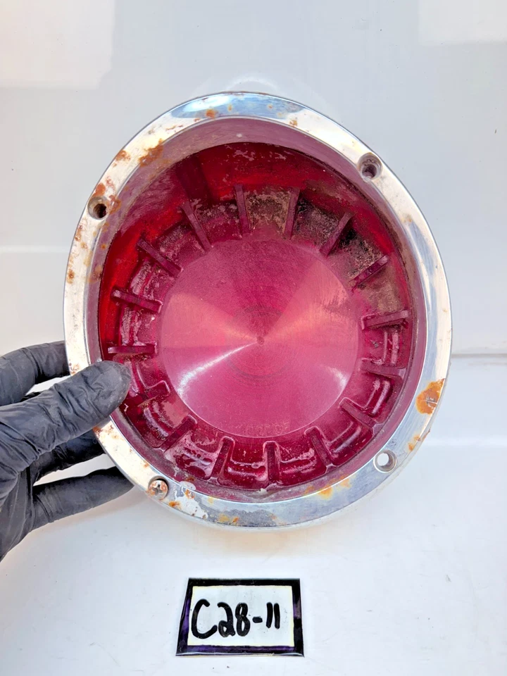 Dodge Dart Phoenix 1960 fabricante de equipos originales bisel de luz trasera y lente 102782 C28-11 Foto 2 de 4