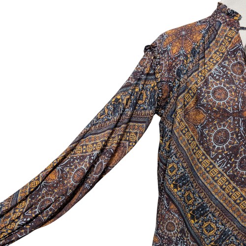 Free People top donna taglia XS Little Runaway marrone medaglione geometrico con volant - Foto 5 di 10