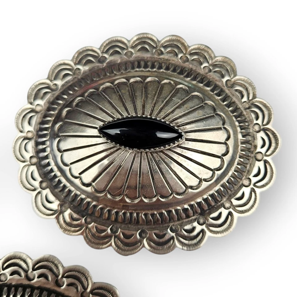 Juego de 3 diapositivas de cinturón Southwestern Concho estampadas níquel plata ovaladas de colección 3"    Foto 3 de 4