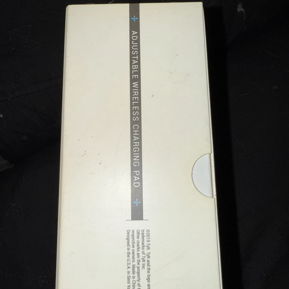 R6.N TYLT - Twisty 360 10W Qi Adjustable Fast Charge Wireless Charging Pad Gray - Image 4 of 4