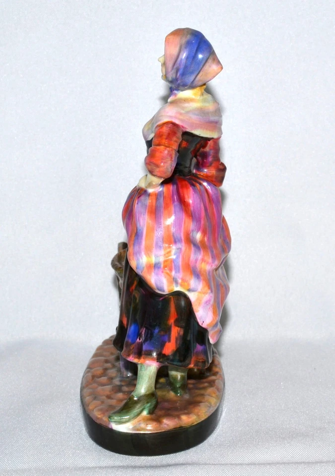 Rare 1st Year Issue 1931 Royal Doulton Molly Malone HN1455 7” Harradine Figurine - Image 3 of 4