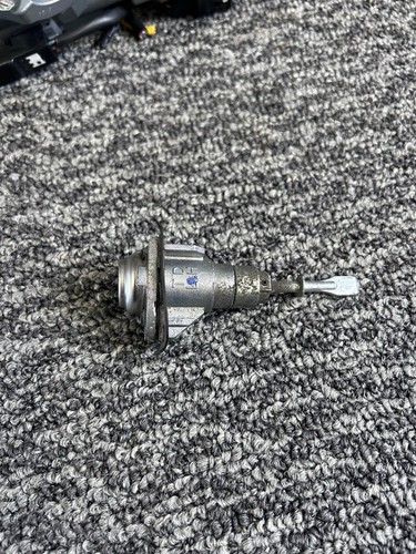2010-2013 Kia Forte Ignition Switch with Key Door Lock - Picture 4 of 8
