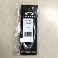 Oakley Essential Icon Carabiner Unisex Keychain FOS900696-206 3.6in Color SILVER