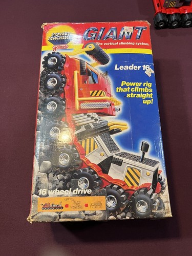 Galoob power machines GIANT Leader 16 caterpillar truck box and toy Working! - Picture 8 of 9