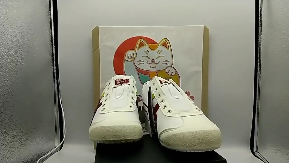 Onitsuka Tiger MEXICO 66 SLIP-ON CREAM/BEET JUICE 1183A360 Onitsuka Tiger MEXICO 66 SLIP-ON CREAM/BEET JUICE 1183A360