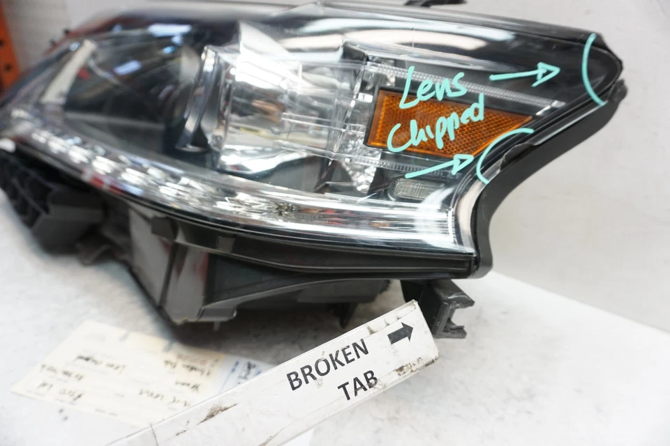 Lente astillada 2013-2015 LEXUS RX350 RX450h FARO XENÓN IZQUIERDO OEM 2014 UF99526 Foto 3 de 4