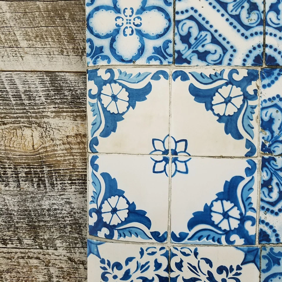 Papel pintado York Wall contemporáneo azulejo mediterráneo granja azul crema blanco Foto 4 de 4