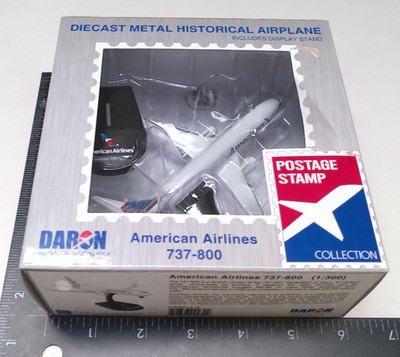 1:300 American Boeing 737-800 Jet Plane by Daron Stamp PS5815-2 NEW Torn Box