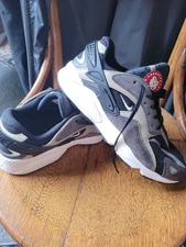 Nike Air Huarache Runner Black Medium Ash Men Size 9.5 Still Have More Life Nice