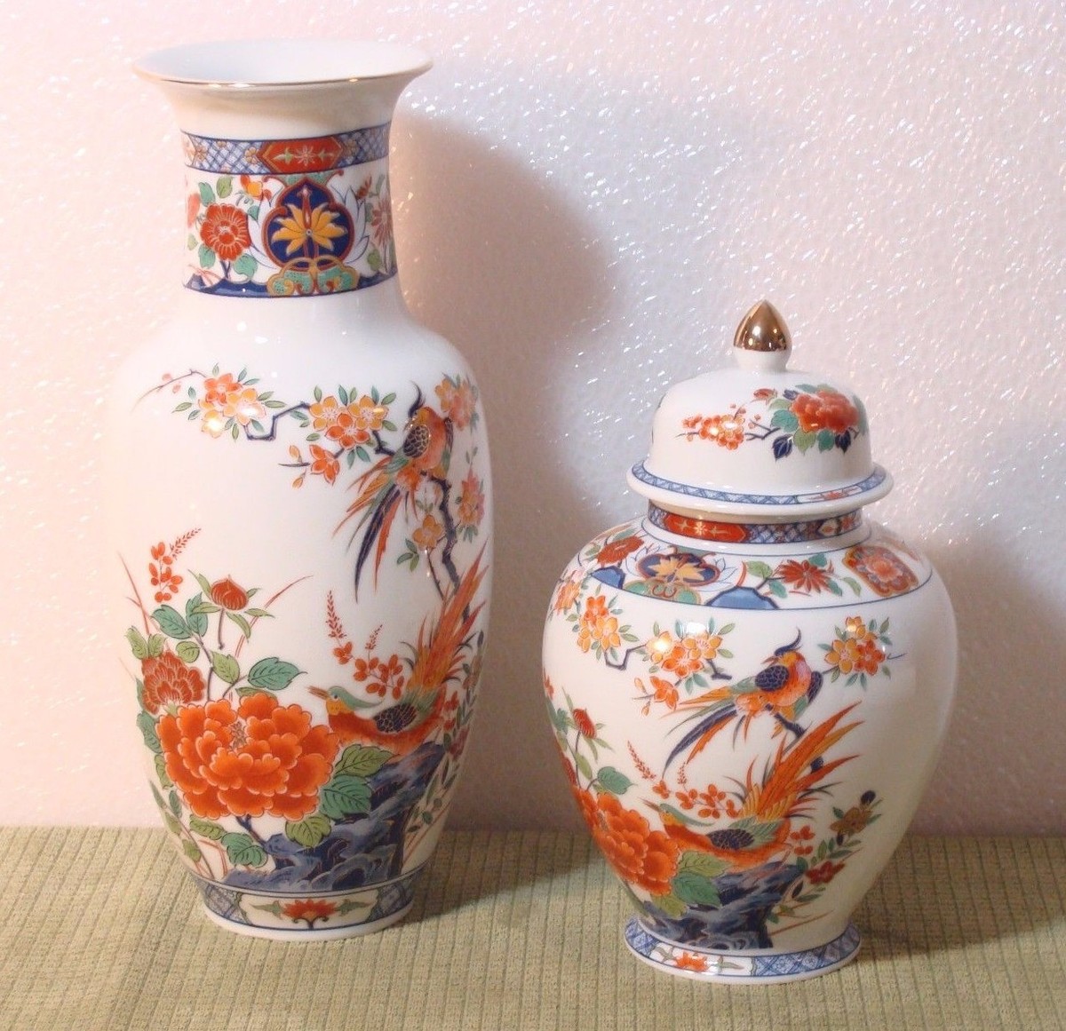 VINTAGE SHOGUN DYNASTY VASE & LIDDED VASE/GINGER JAR BIRDS