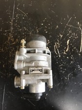 Foot Brake Valve 320063121 For Iveco Euro Cargo -Daf - Man