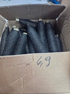 posten 6KG schwarz schurwolle kone mit gold lurex faden 100%schurwolle garn