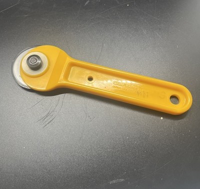 OLFA~Preowned 60mm & 28mm Rotary Cutter Japan￼￼