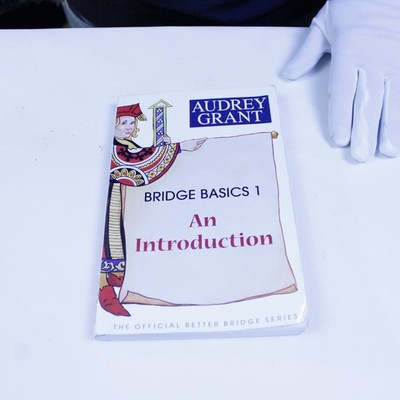 Bridge Basics 1 : an Introduction by Audrey Grant Essential Guide for Beginners