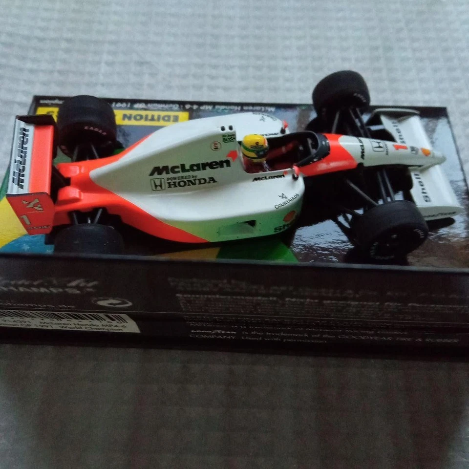 Minichamps Ayrton Senna McLaren Honda MP4/6 1/43 F1 Model Car - Image 4 of 4