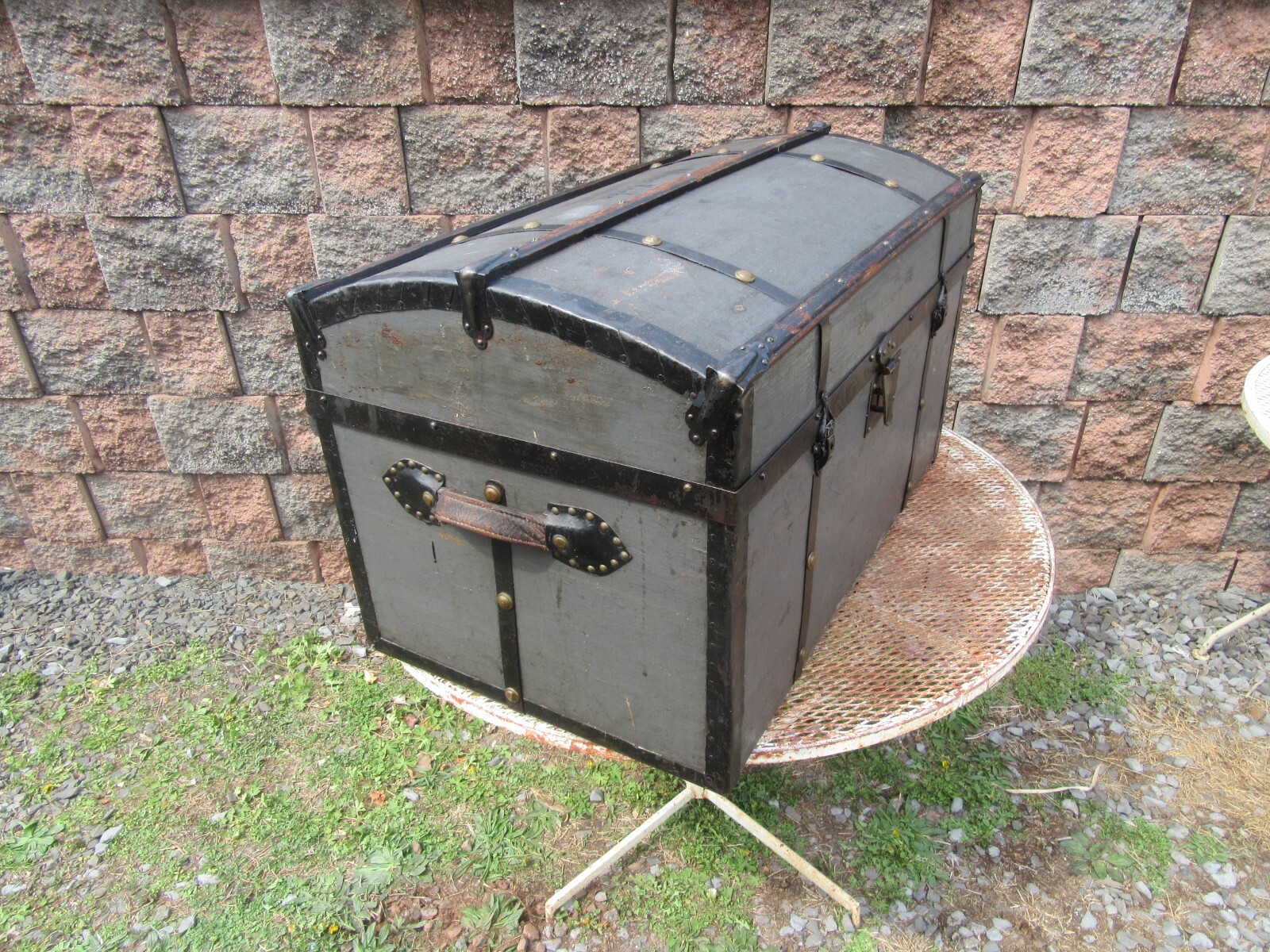 Picture 5 of 24