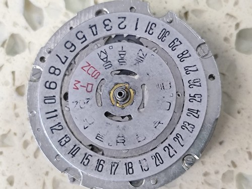 Original CITIZEN 8110A InComplete movement For Parts Not work Used - Picture 4 of 5