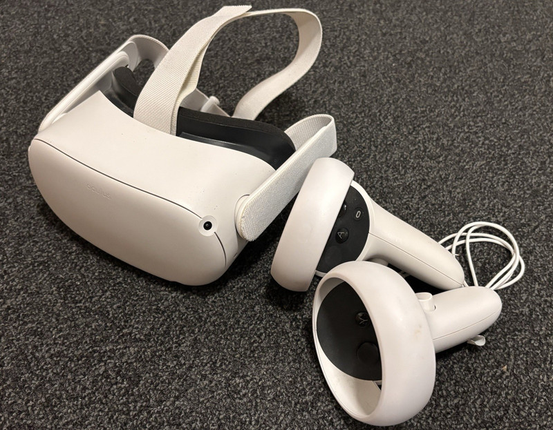 Meta Meta Quest 2 Standalone VR Headset, White, with Controllers