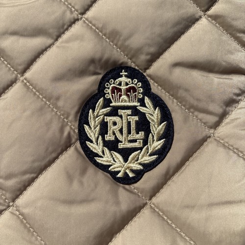 Talla L - Chaleco Ralph Lauren LRL Cresta Parche Acolchado Puffer - Bronceado Abedul (NUEVO SIN ETIQUETAS) - Imagen 5 de 9