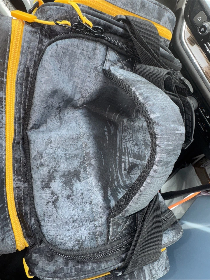 Bolso Tackle, NUEVO, Lew's 3600, Correa para el Hombro, 4 Cremallera + Bolsillos de Malla, Caja de Utilidad Foto 2 de 4