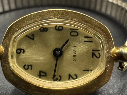Vintage Timex Ladies Mechanical Wind Watch Gold Tone Oval