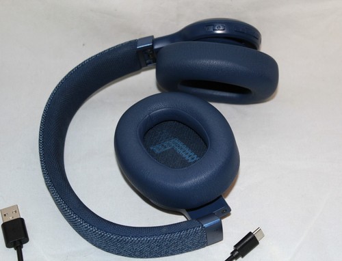 E) JBL Live 660NC Wireless Noise Cancelling Over-The-Ear Headphones - Blue - Picture 6 of 6