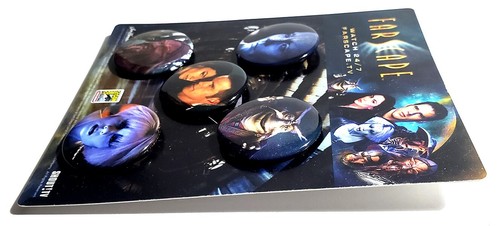 JUEGO DE 5 BOTONES FARSCAPE Pinback CHIANA John Crichton SDCC Exclusivo AERYN SUN - Imagen 2 de 4