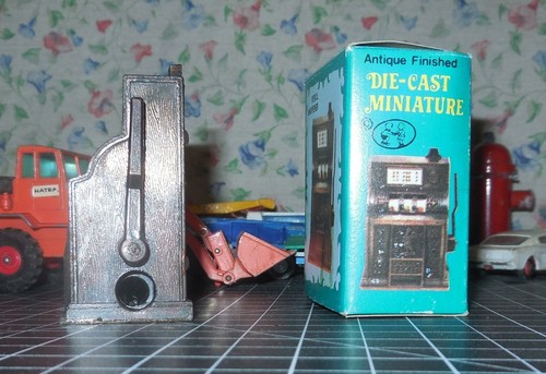 Golden Eagle Slot Machine Die-Cast Pencil Sharpener Antique Finish #9615 Works - Picture 2 of 5