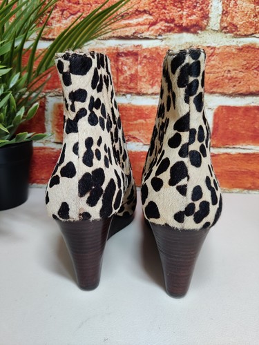 BODEN ANKLE BOOTS UK 5 EU 38 BROWN ANIMAL PRINT PONY FUR WEDGE HEEL SIDE ZIP - Picture 4 of 5