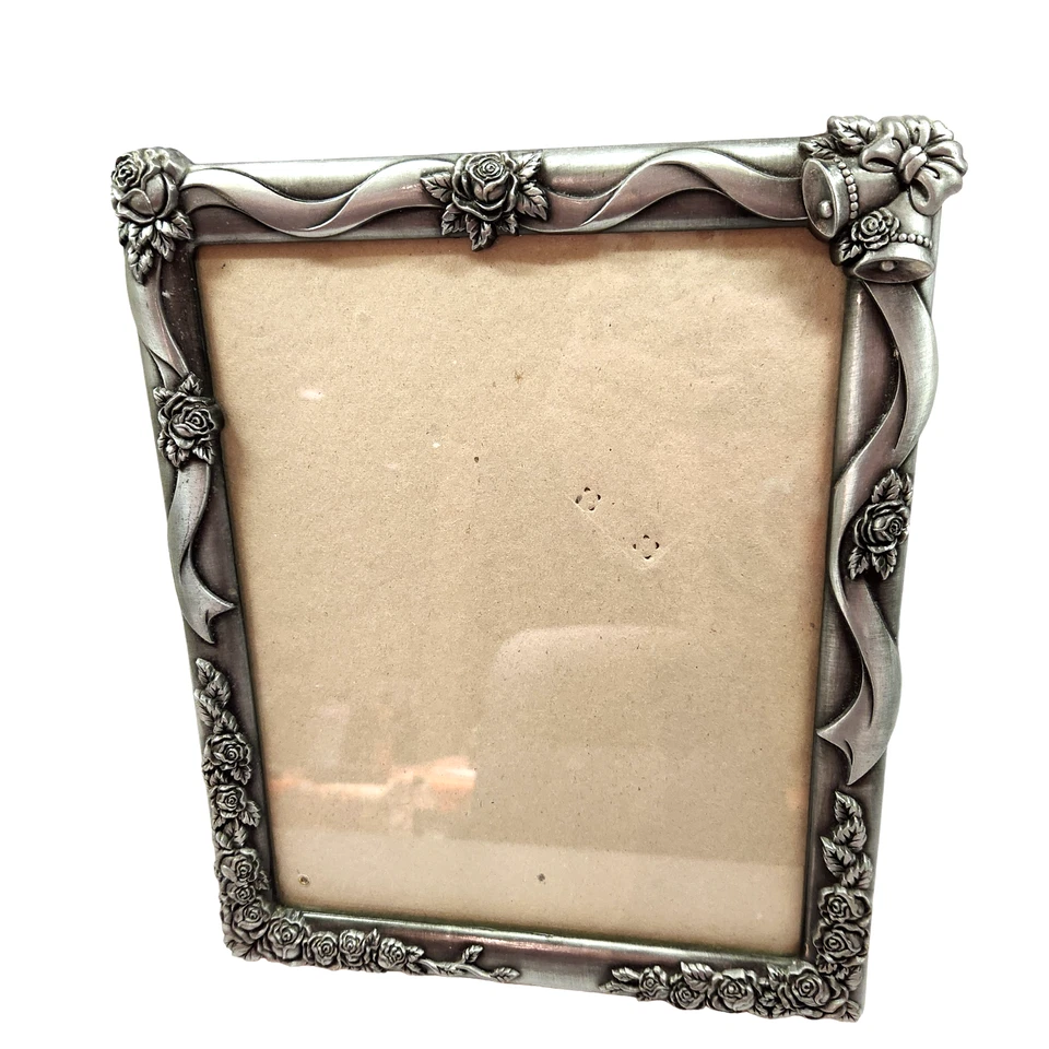 Marco de fotos vintage de rosas y campanas de metal color peltre de los años 80-90 8x10 Foto 2 de 4